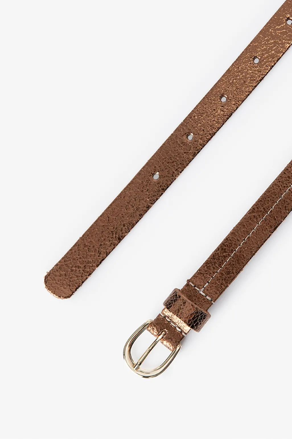 Koperen riem met goudkleurige gesp