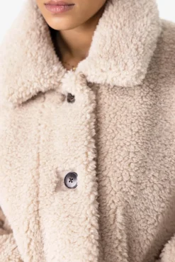 Korte beige faux fur jas