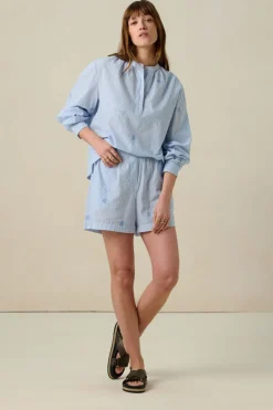 Lichtblauwe gestreepte blouse