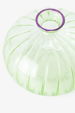 Lichtgroene glazen vaas