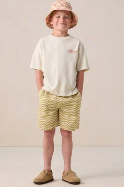 Lichtgroene shorts met golvende print
