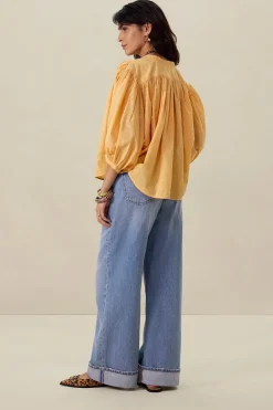 Lichtoranje jacquard blouse