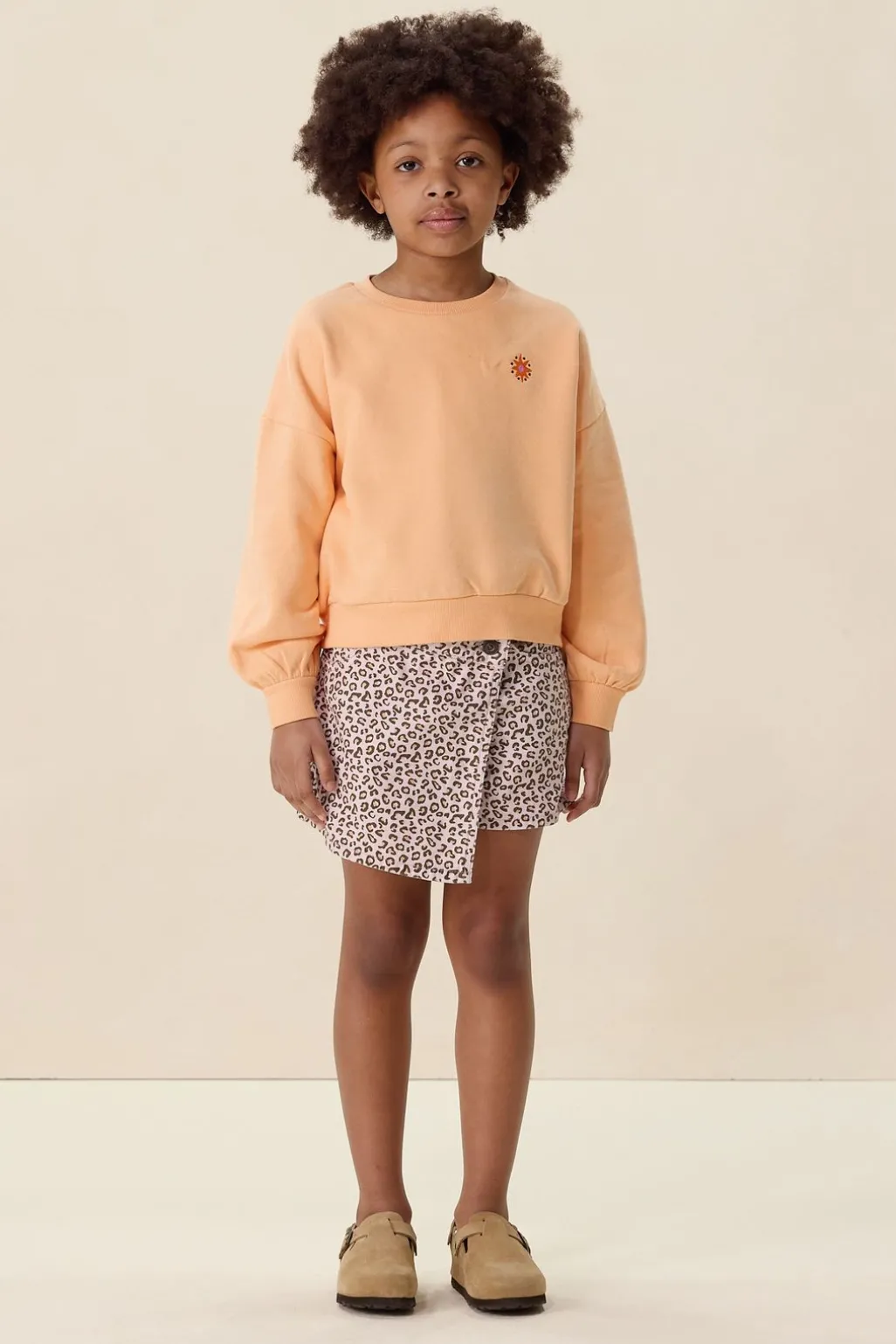 Lichtroze skort met leopard print
