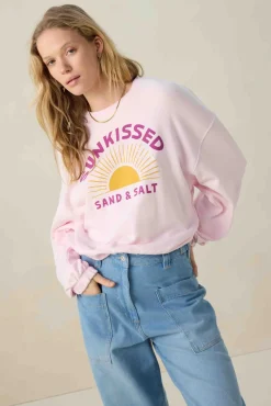 Lichtroze sweater met artwork