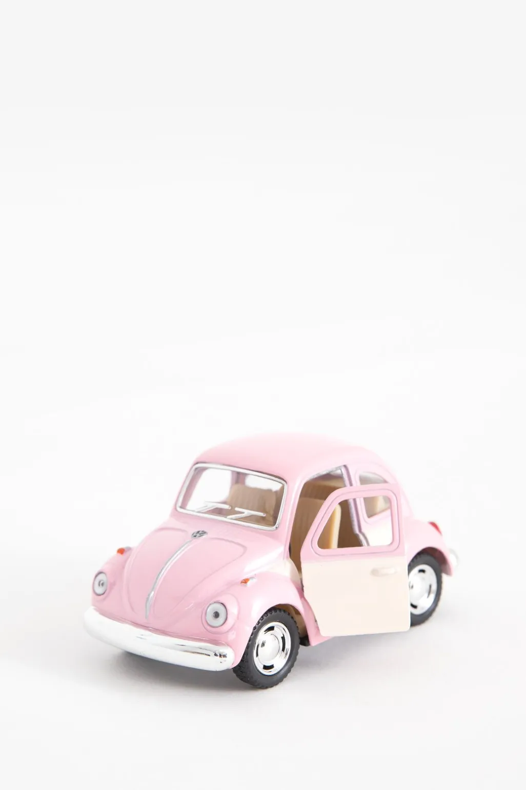Metalen volkswagen beetle pastel roze