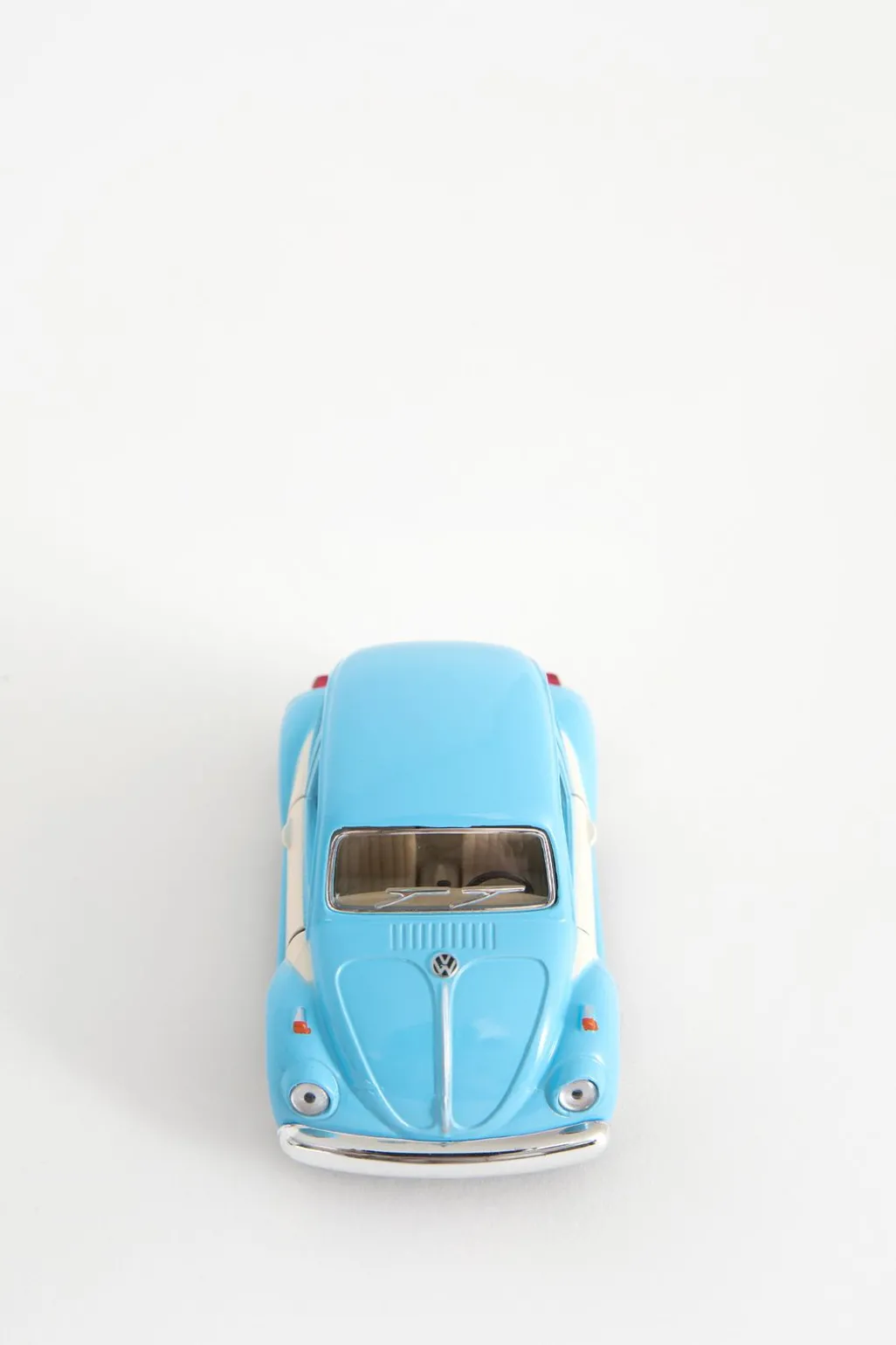 Metalen volkswagen beetle pastel lichtblauw