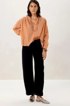 Oranje blouse met plooiing