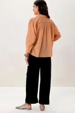 Oranje blouse met plooiing