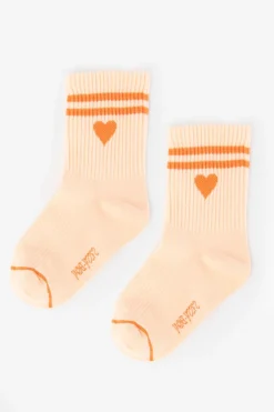 Oranje sokken met hartje