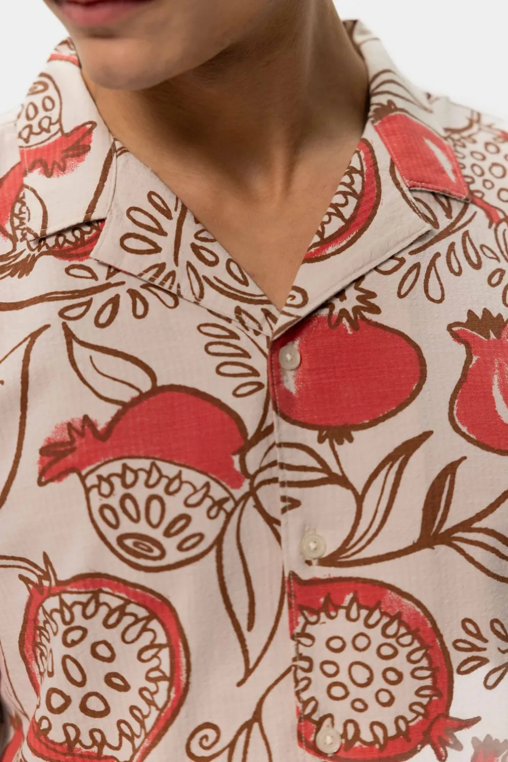 Overhemd met rode granaatappel print