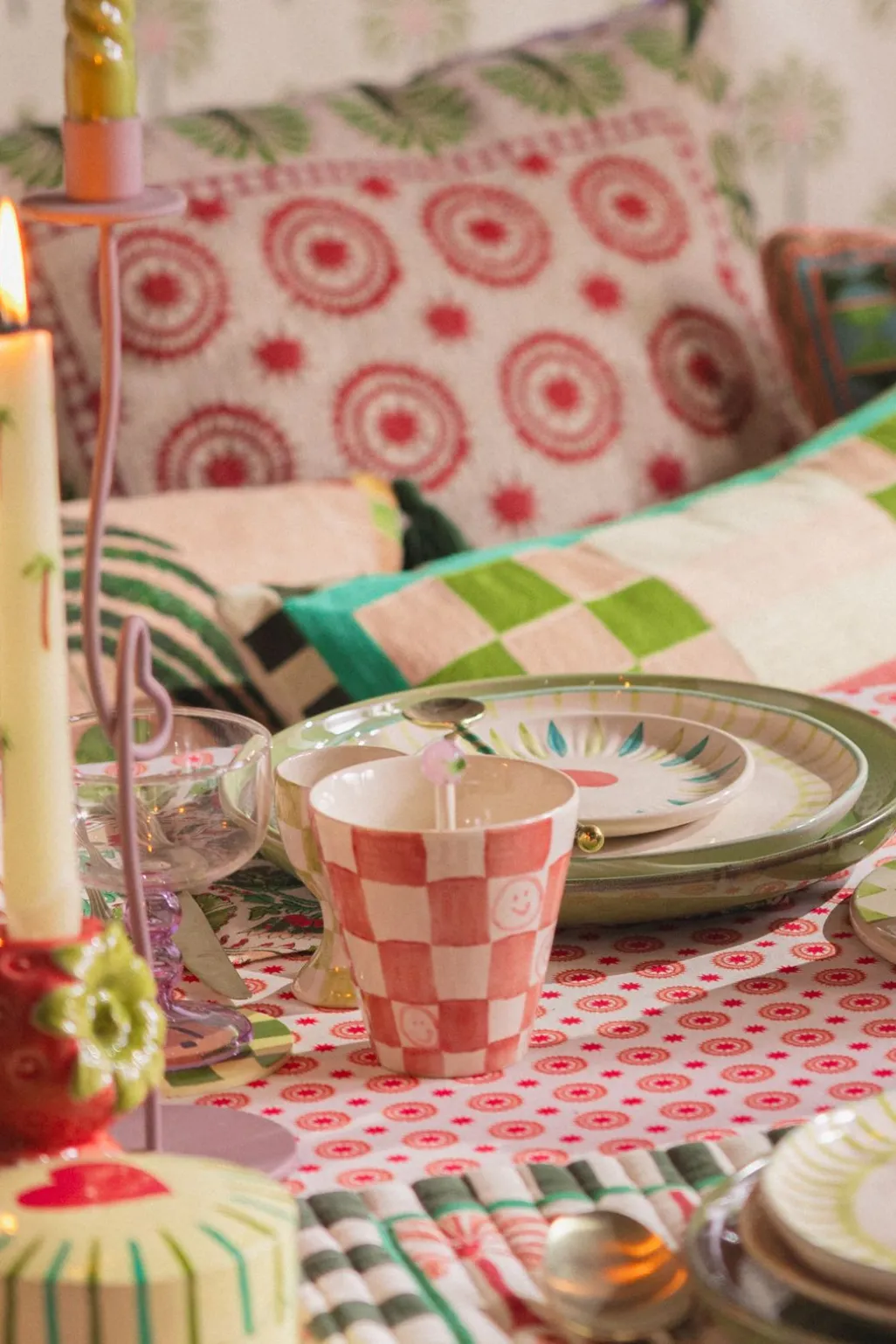 Roze geblokte beker met smileys