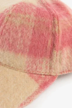 Roze geruite pet