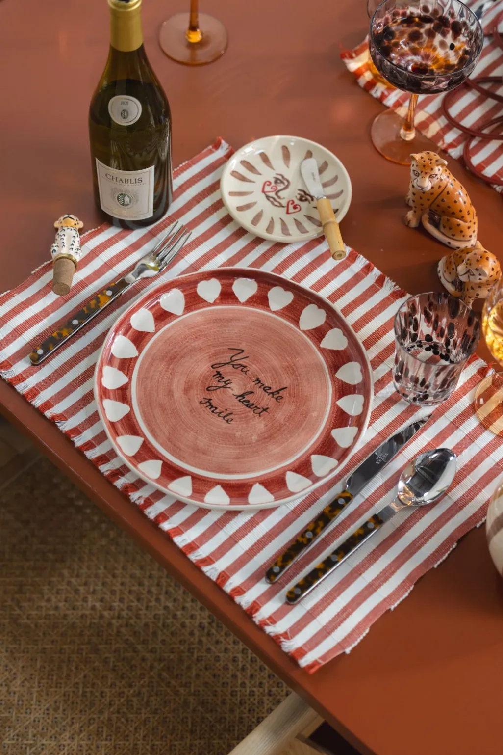 Roze ontbijtbord met hartjes