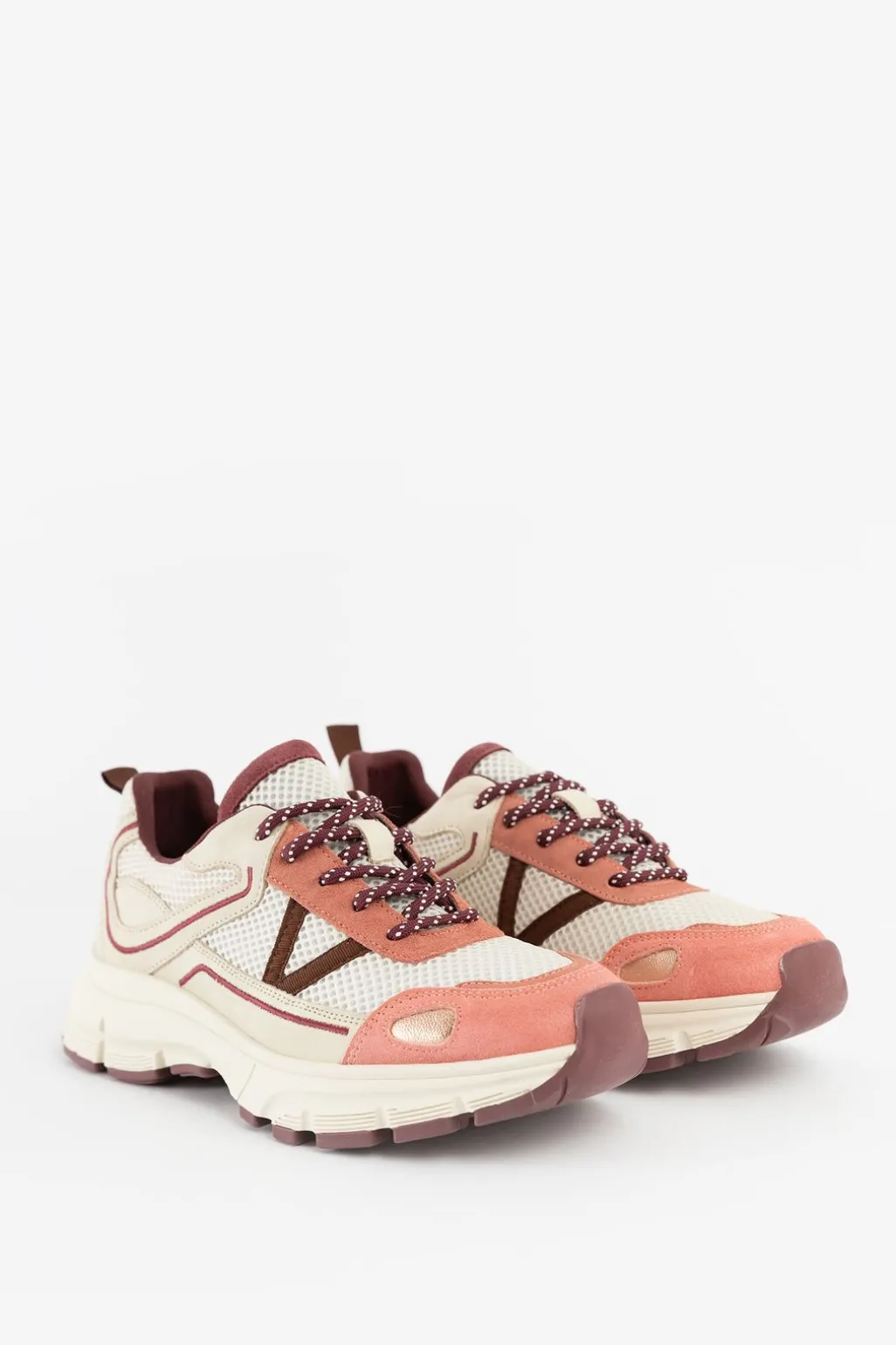 Roze sneakers met bordeaux rode details