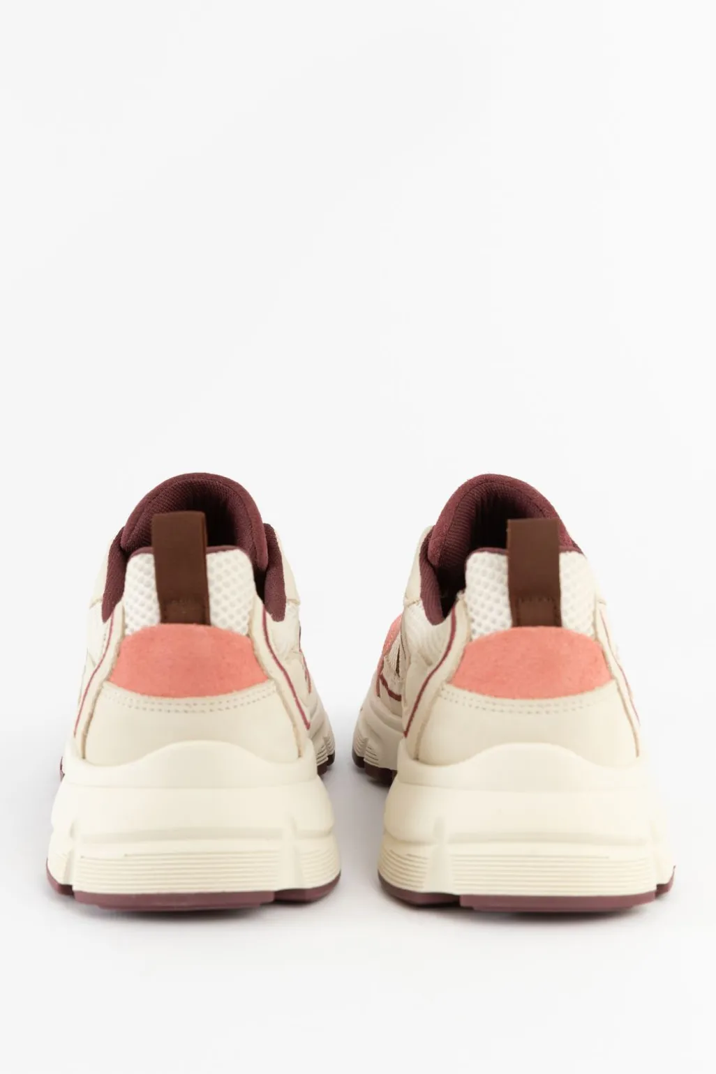 Roze sneakers met bordeaux rode details