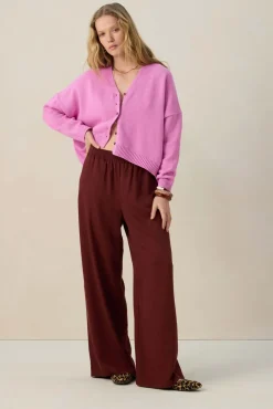 Roze vest met v-hals