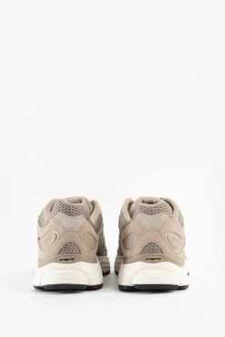 Saucony lichtbruine sneakers