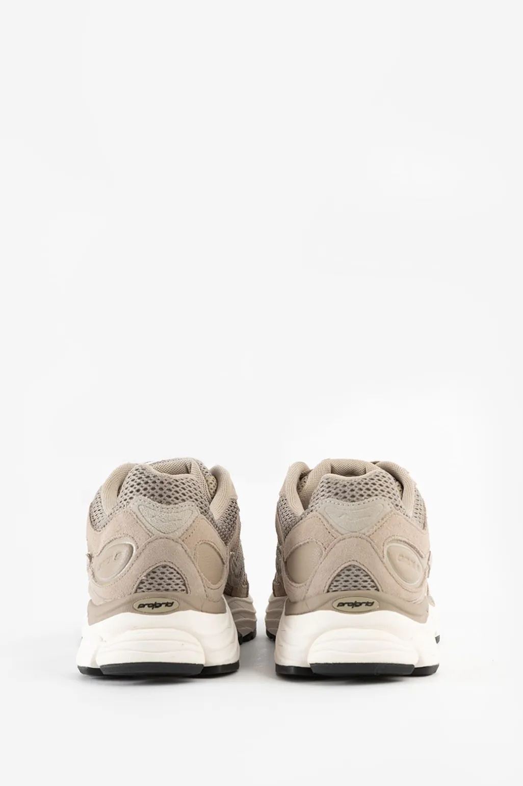 Saucony lichtbruine sneakers
