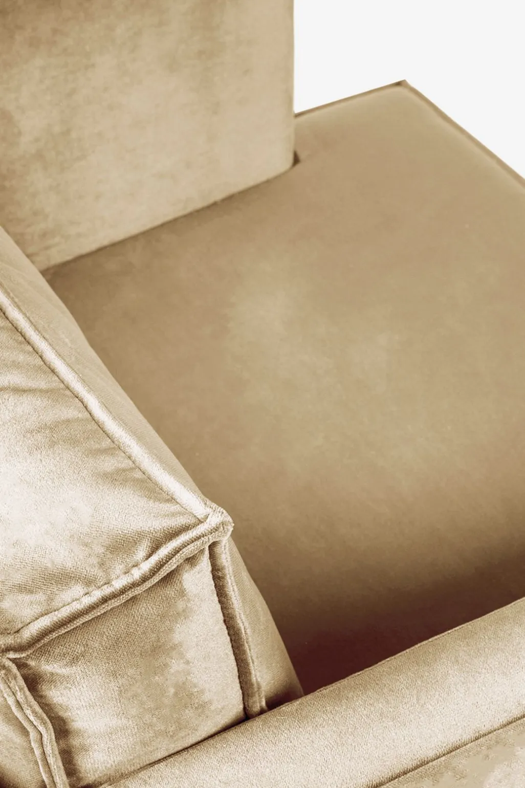 The Duchess velvet loveseat sand