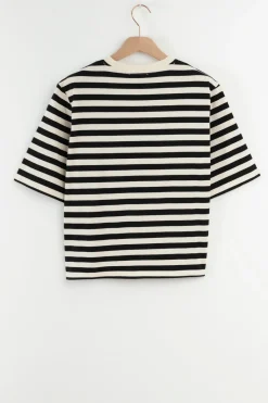 Wit met zwart gestreept T-shirt