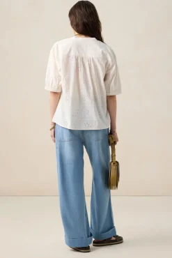 Witte blouse met embroidery