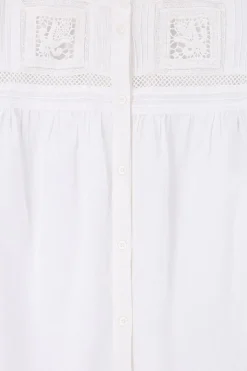 Witte blouse met kanten details