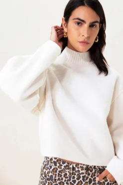 Witte boucle sweater