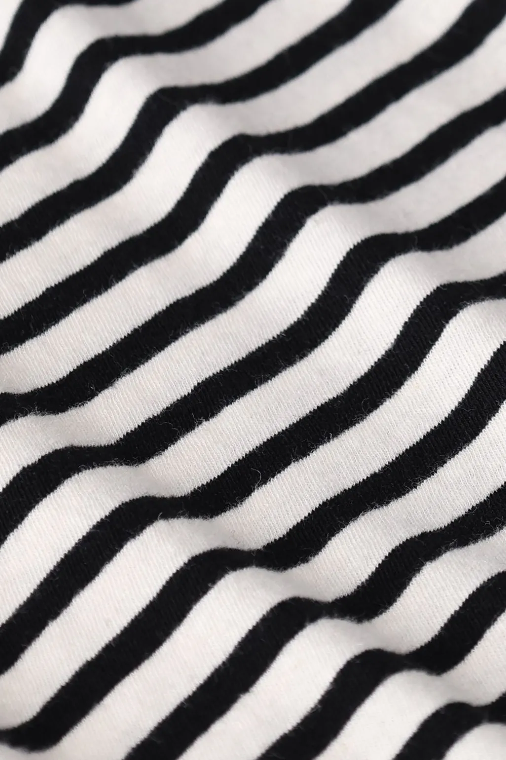 Zwart gestreept T-shirt