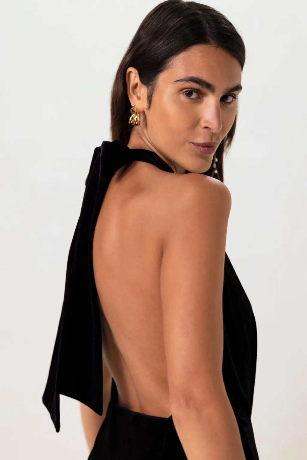 Zwarte velvet halter jumpsuit