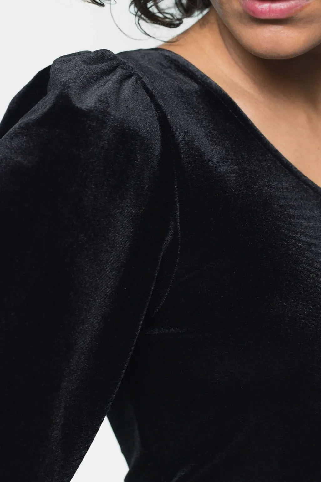 Zwarte velvet one shoulder top
