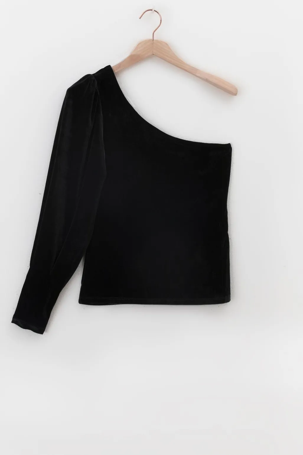 Zwarte velvet one shoulder top